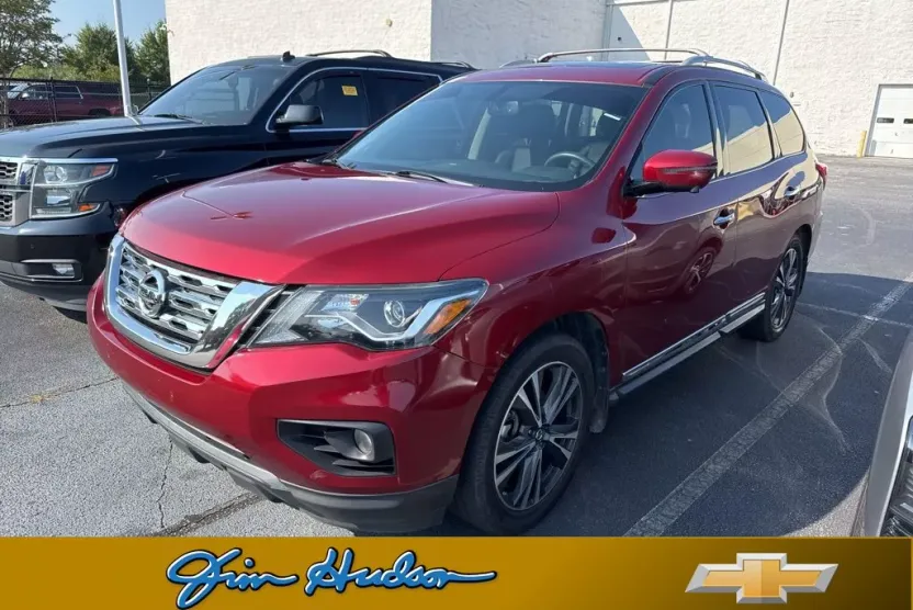 2018 Nissan Pathfinder Platinum photo 1