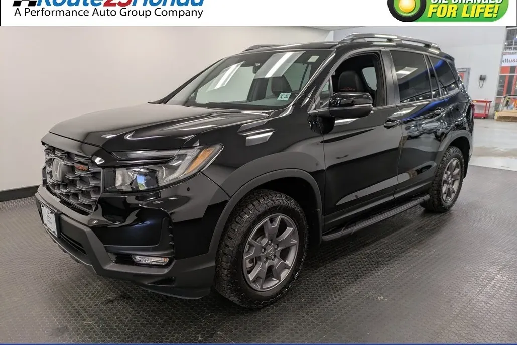 2024 Honda Passport TrailSport photo 1