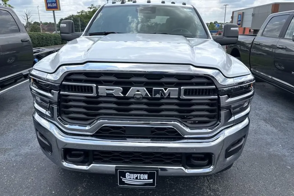 2025 Ram 3500 Tradesman photo 1