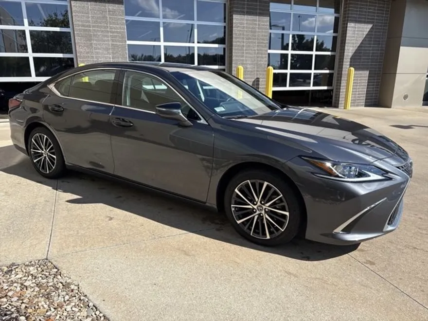 2025 Lexus ES 350 photo 1