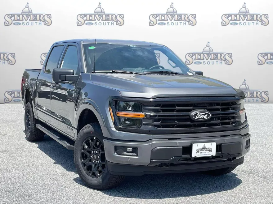 2025 Ford F-150 XLT photo 1