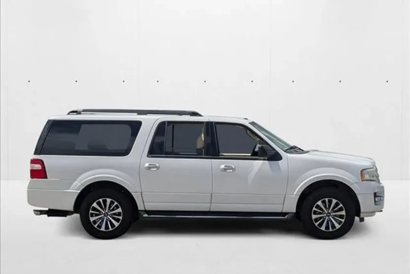 2015 Ford Expedition EL XLT photo 1