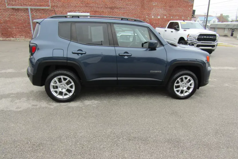 2021 Jeep Renegade Latitude Sport photo 1