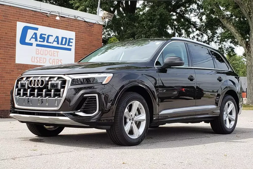 2025 Audi Q5 Premium 55 photo 1