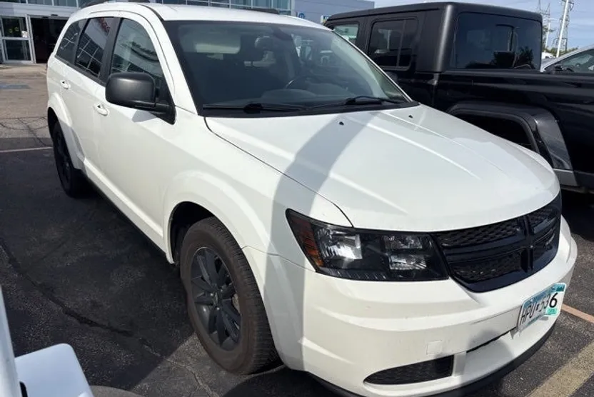 2020 Dodge Journey SE photo 1