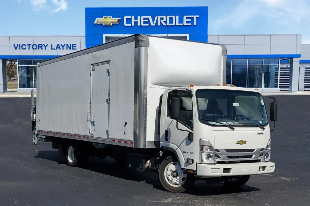 2023 Chevrolet Silverado photo 1