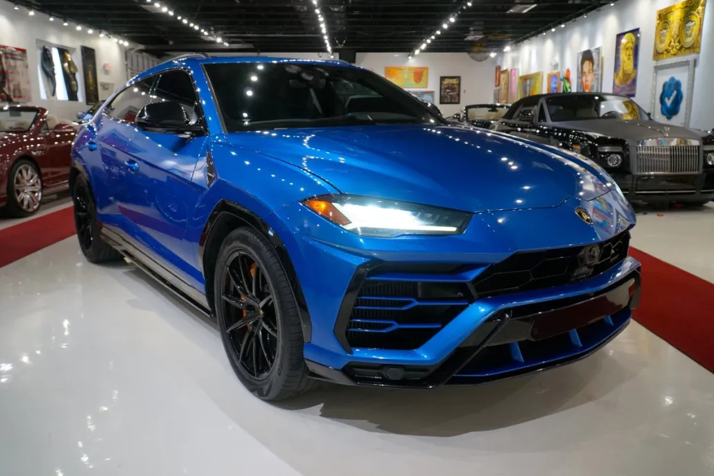 2019 Lamborghini Urus photo 1