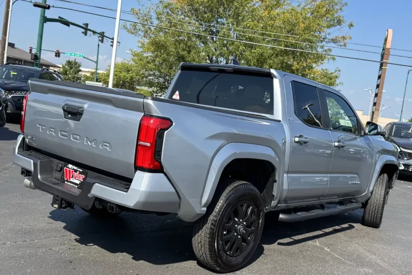 2025 Toyota Tacoma Double Cab photo 1