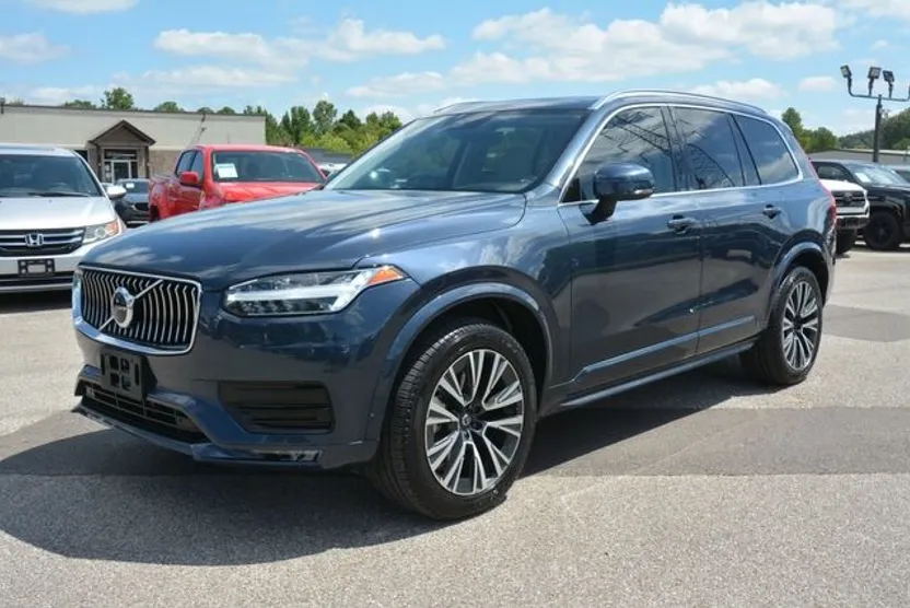 2020 Volvo XC90 T5 Momentum photo 1