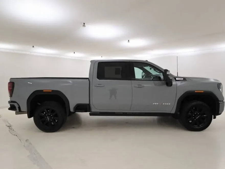 2025 Gmc Sierra 3500 HD AT4 photo 1