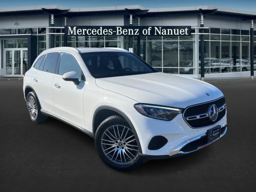 2025 Mercedes Benz GLC 300 4MATIC photo 1