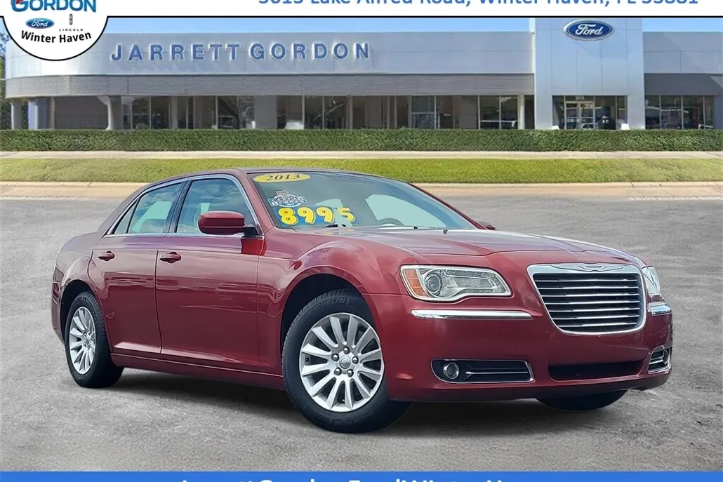 2013 Chrysler 300 Base photo 1