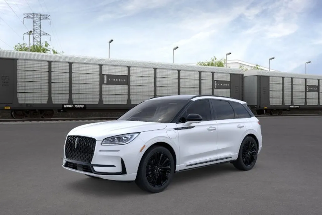 2025 Lincoln Corsair Grand Touring photo 1