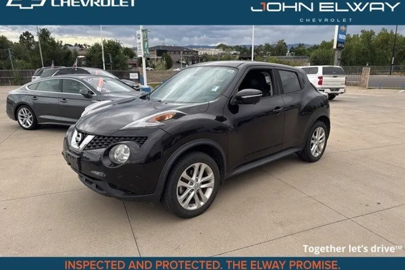 2015 Nissan Juke SV photo 1