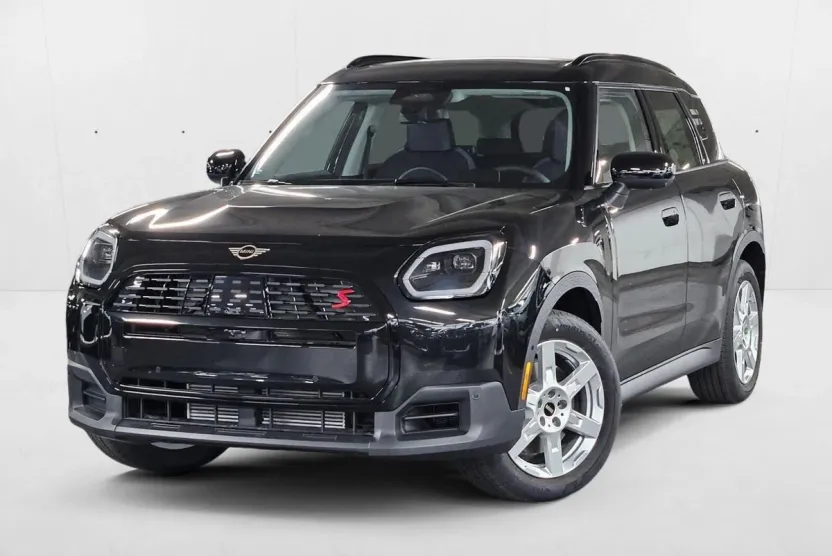 2025 Mini Countryman S ALL4 photo 1