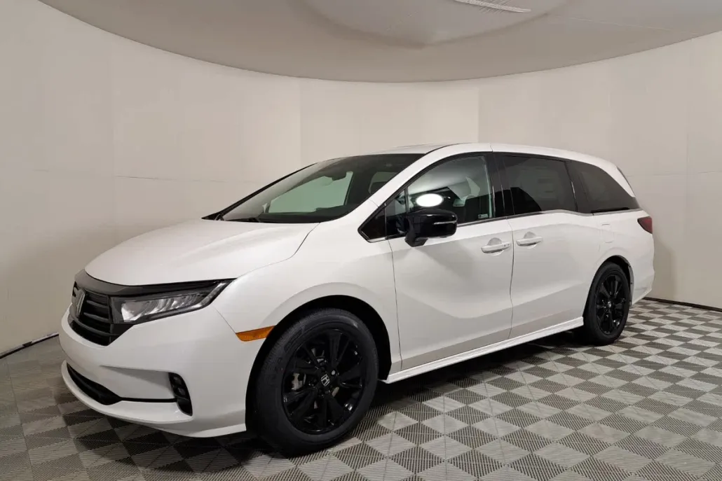 2024 Honda Odyssey Sport photo 1