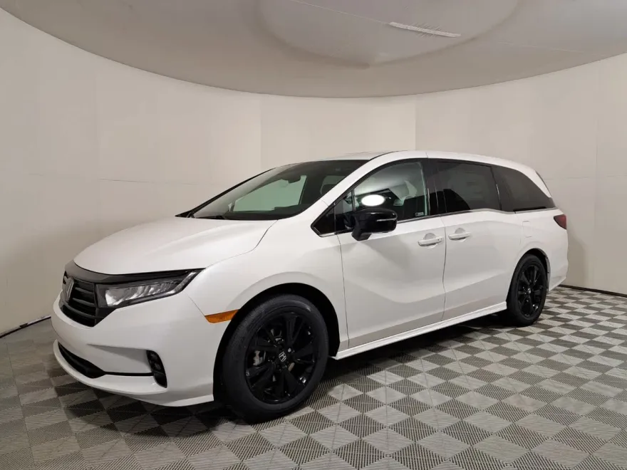 2024 Honda Odyssey Sport photo 1