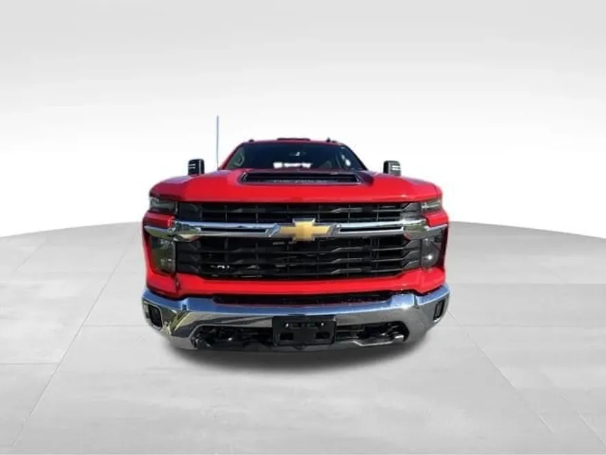 2025 Chevrolet Silverado 2500HD LT photo 1