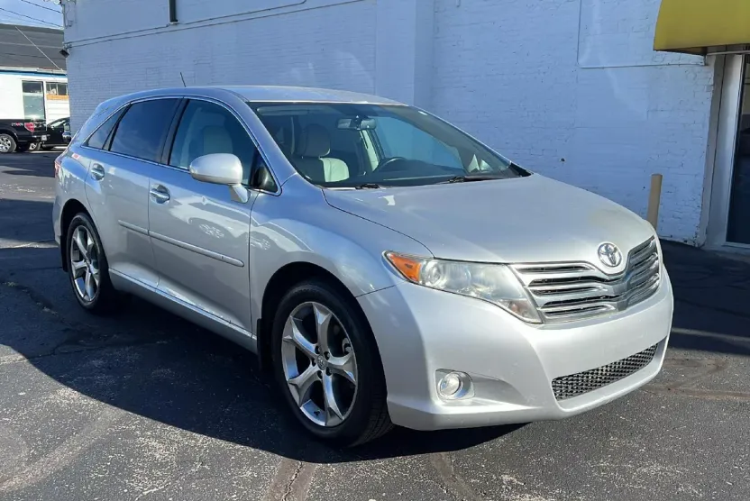 2009 Toyota Venza photo 1