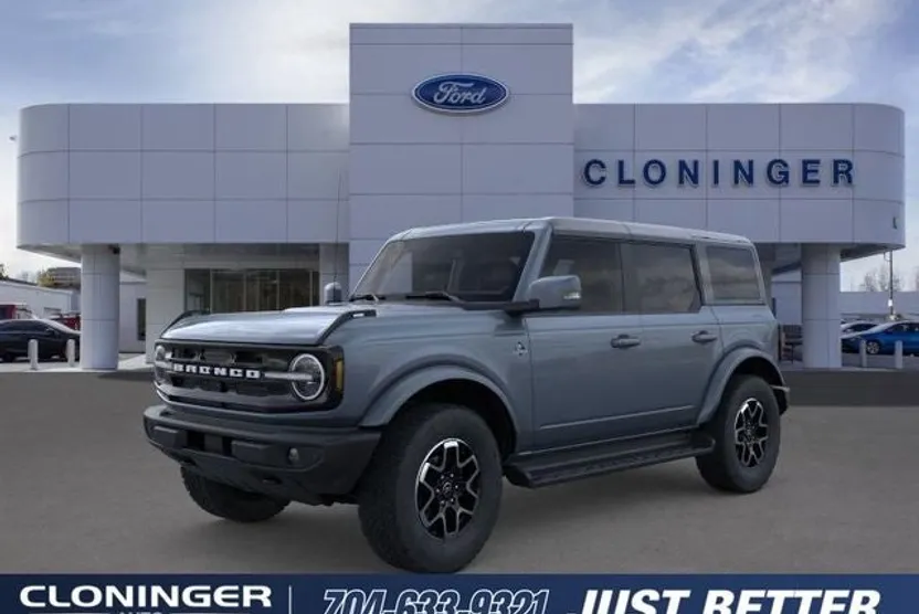 2025 Ford Bronco Outer Banks photo 1