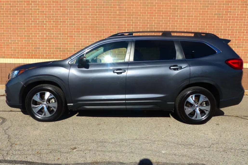 2021 Subaru Ascent Premium photo 1