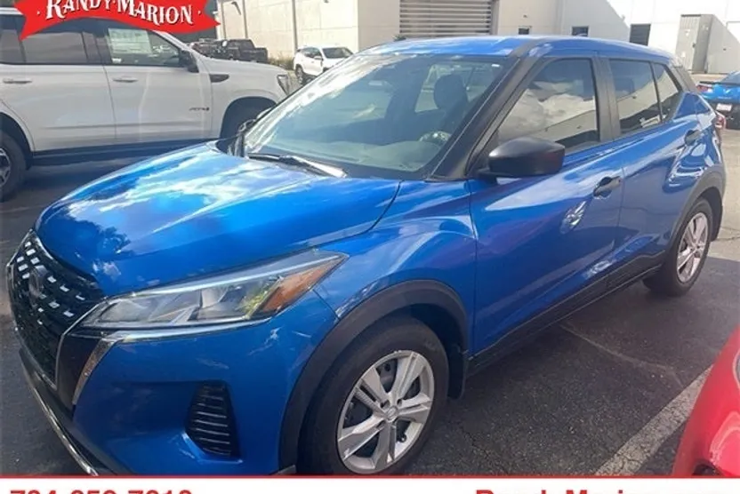 2023 Nissan Kicks S photo 1