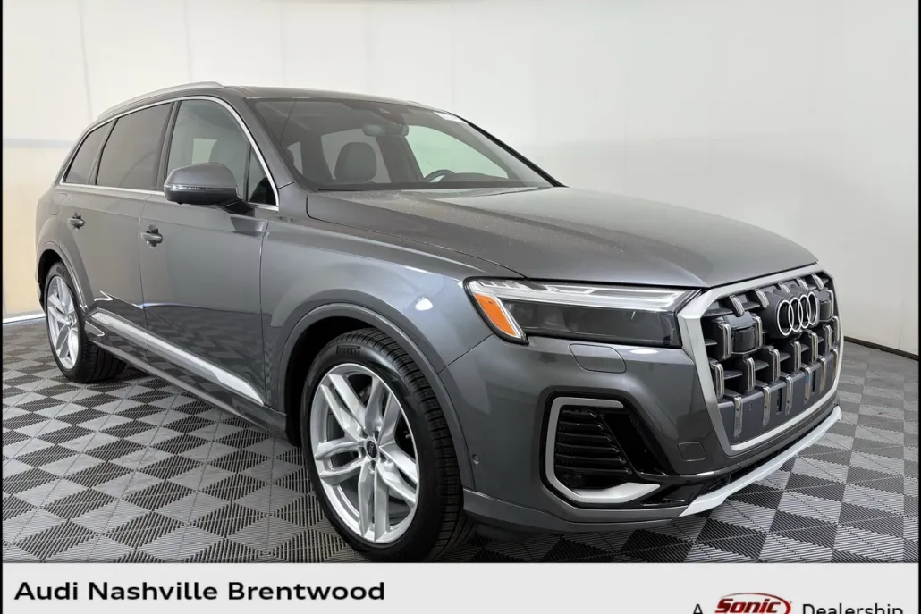 2025 Audi Q7 55 Premium Plus photo 1