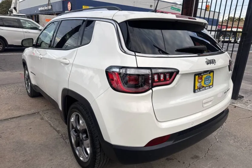 2021 Jeep Compass Limited photo 1