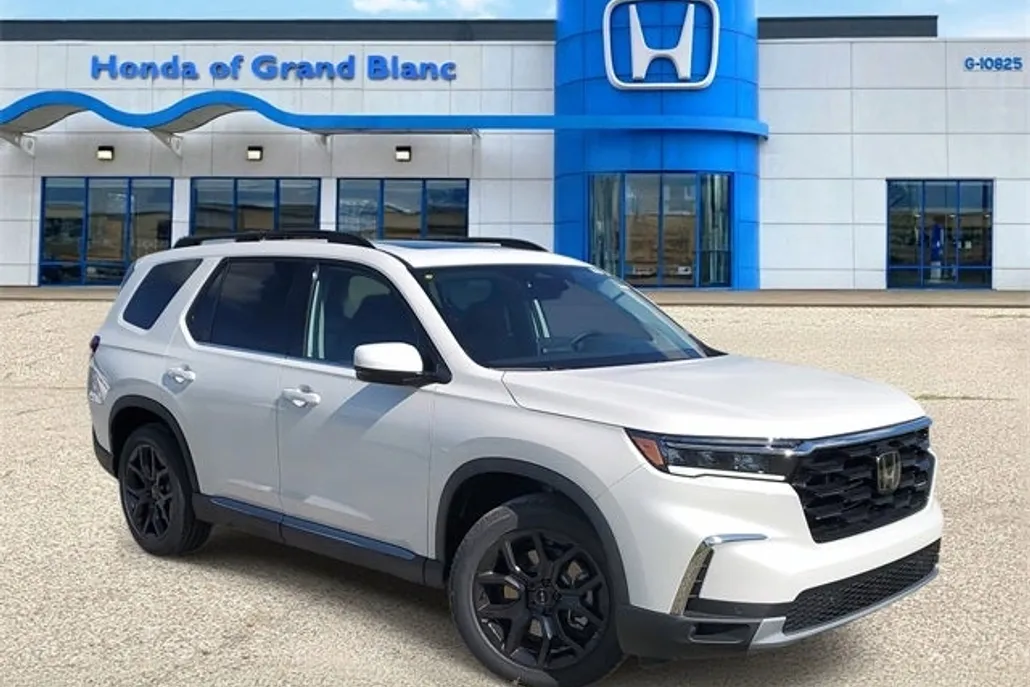 2025 Honda Pilot Touring photo 1