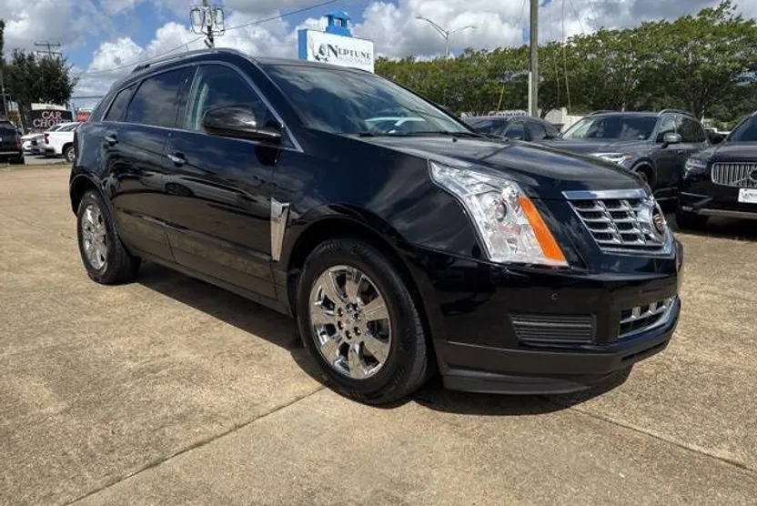 2015 Cadillac SRX Luxury photo 1