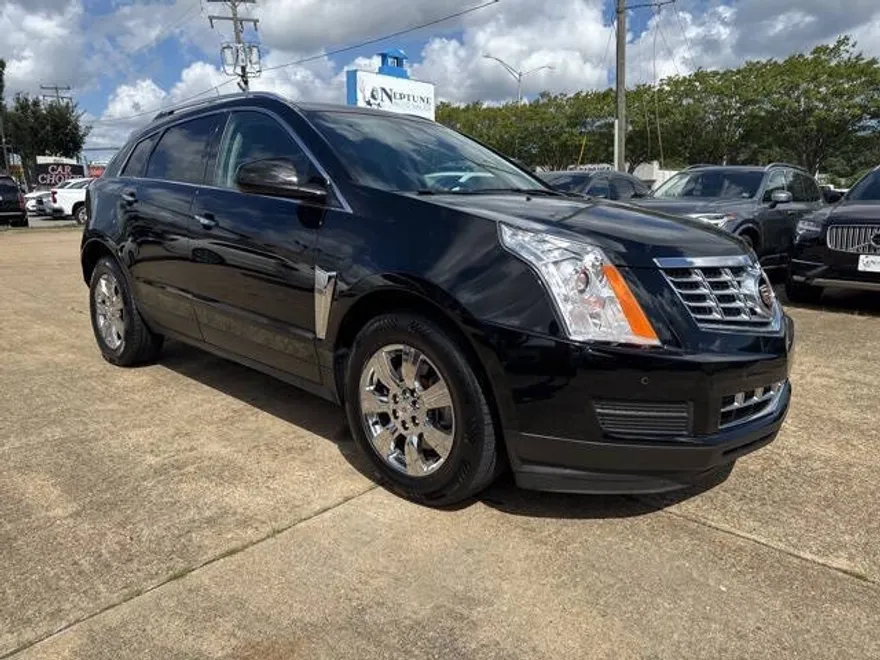 2015 Cadillac SRX Luxury photo 1