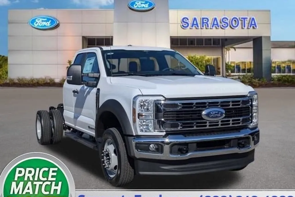 2025 Ford F-450 photo 1