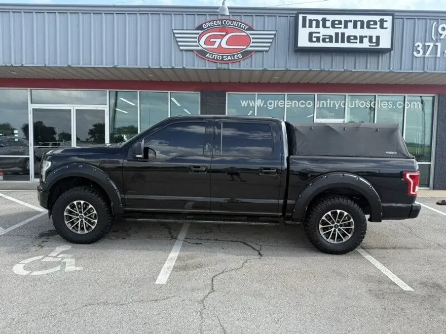 2017 Ford F-150 XLT photo 1