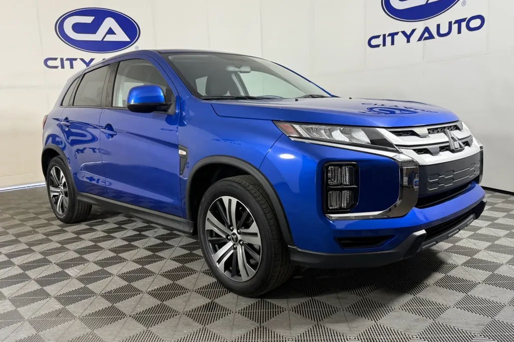 2020 Mitsubishi Outlander Sport ES photo 1