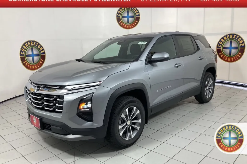 2026 Chevrolet Equinox LT photo 1