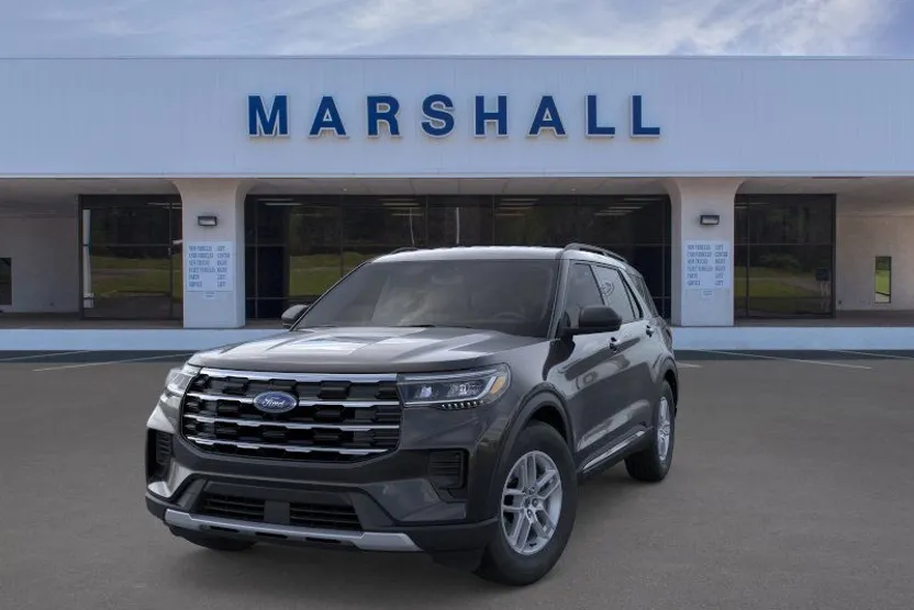2025 Ford Explorer photo 1