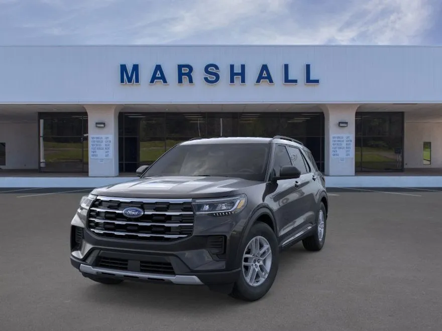 2025 Ford Explorer photo 1