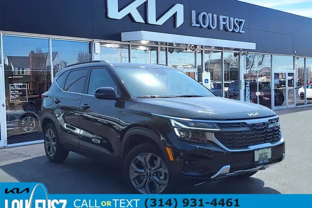 2024 Kia Seltos S photo 1