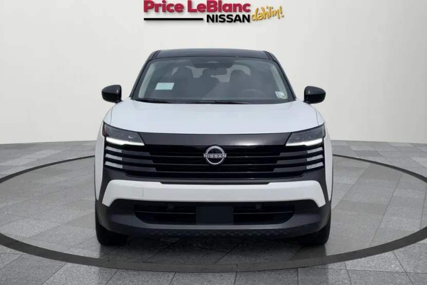 2025 Nissan Kicks SV photo 1
