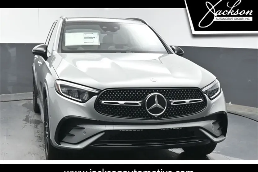2025 Mercedes Benz GLC 300 photo 1
