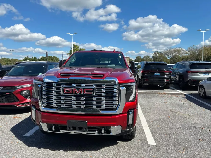 2024 Gmc Sierra 2500 HD Denali photo 1