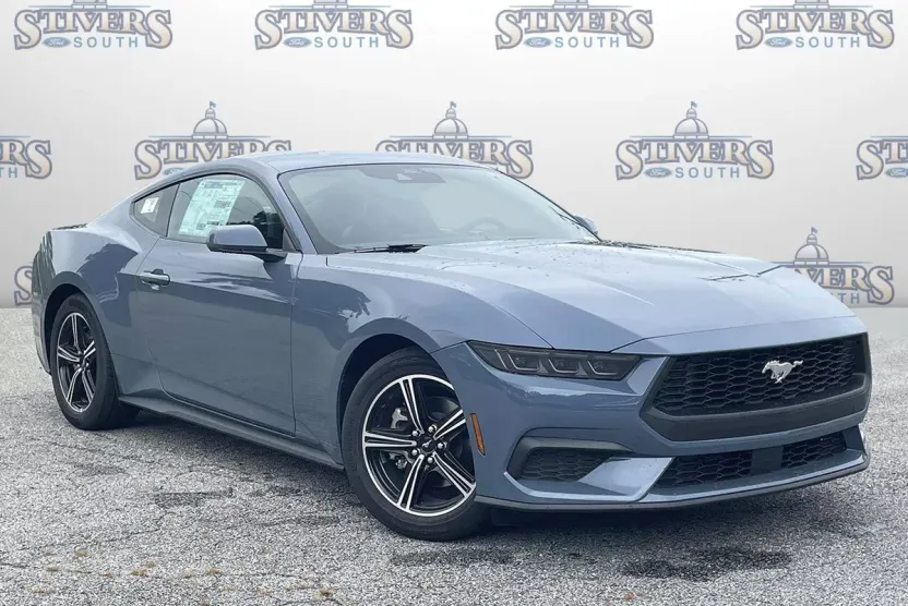 2025 Ford Mustang EcoBoost photo 1