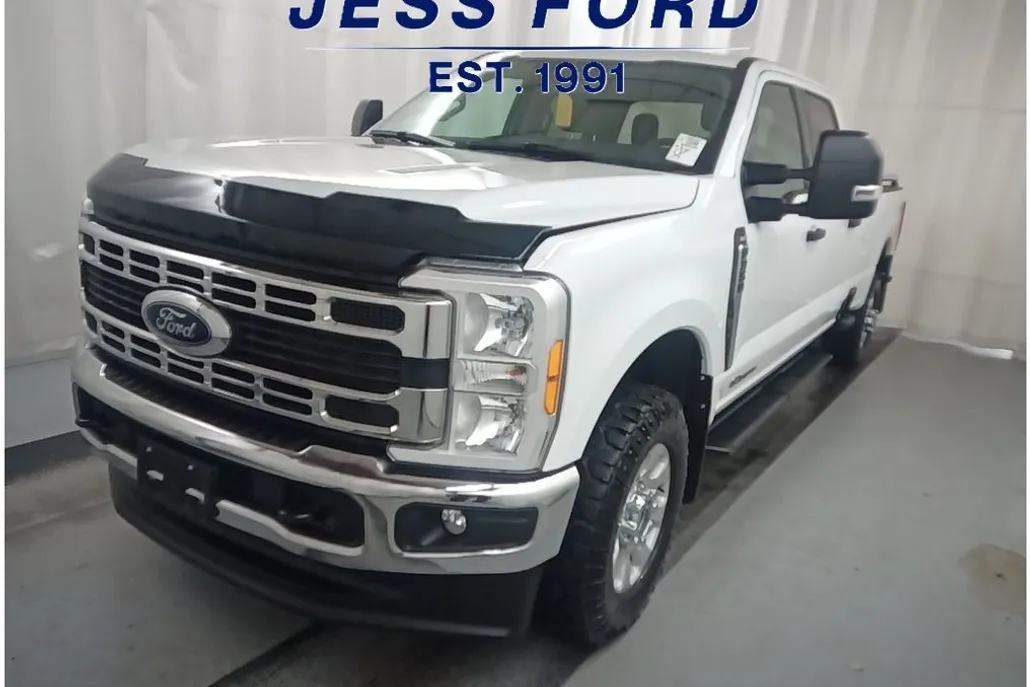 2023 Ford F-350 XLT photo 1