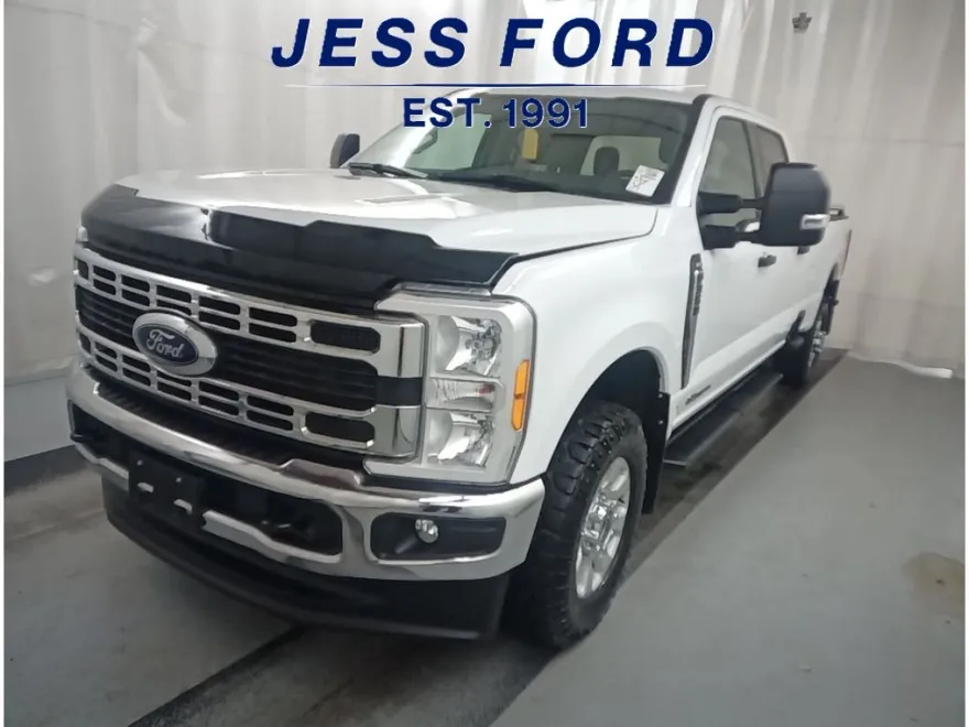 2023 Ford F-350 XLT photo 1