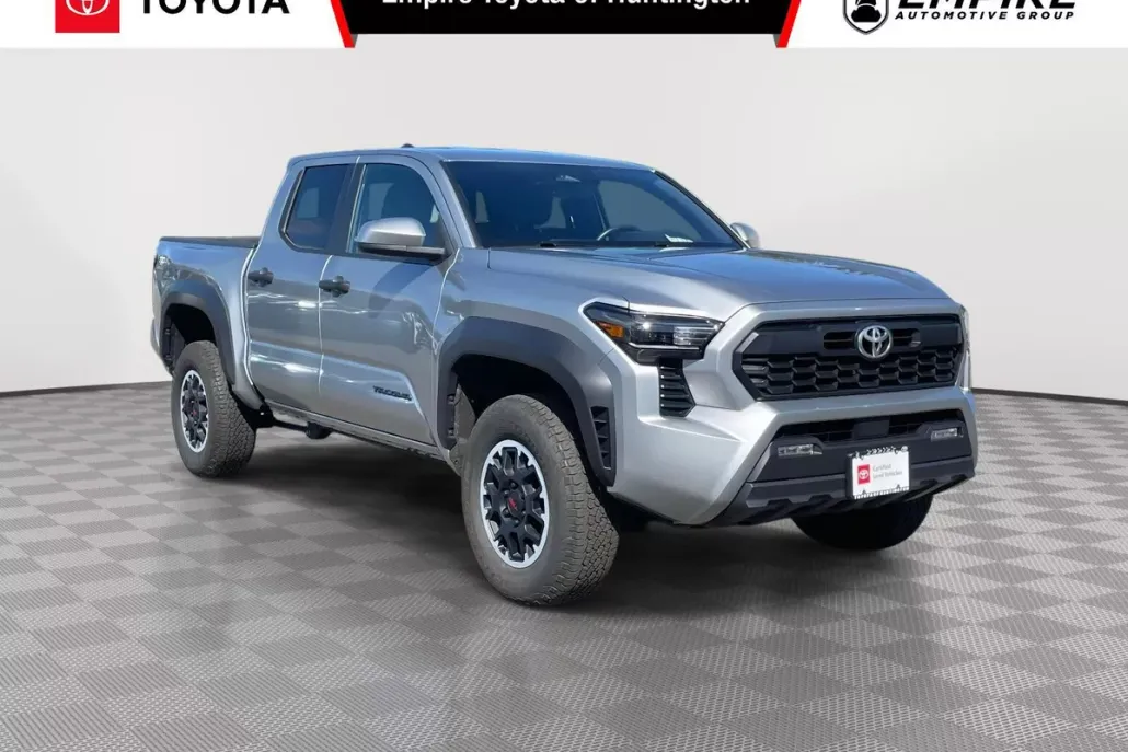 2024 Toyota Tacoma TRD Off-Road photo 1
