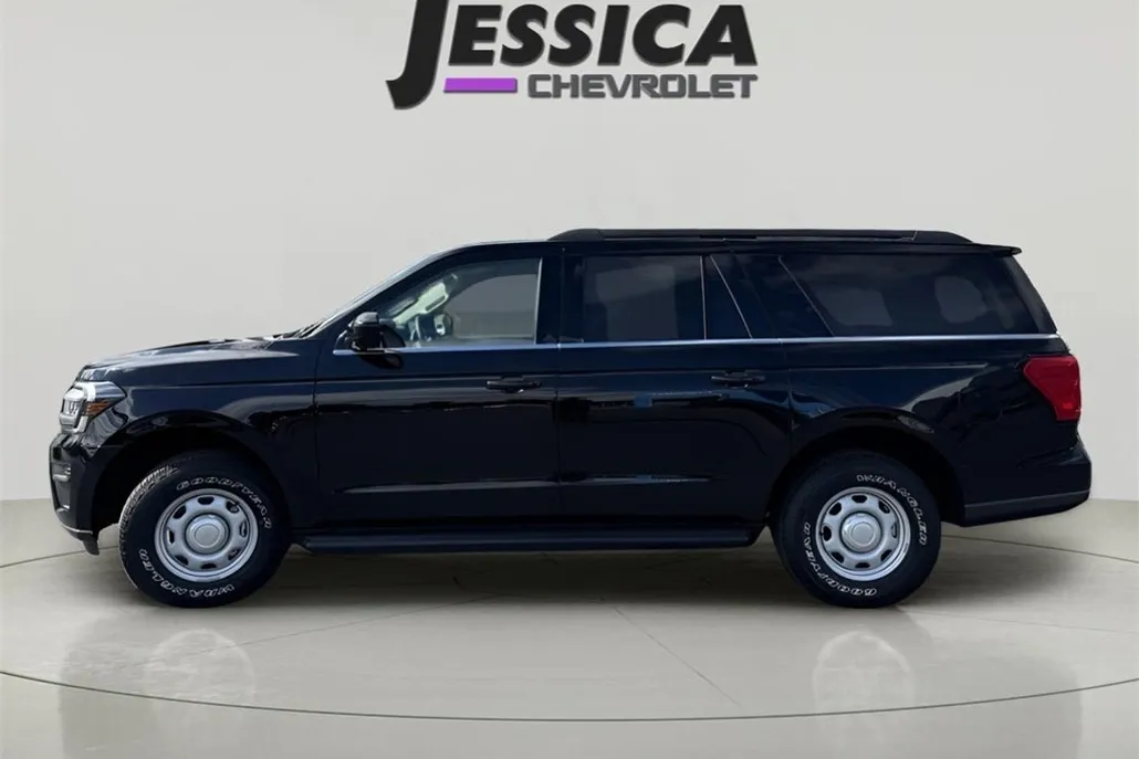 2023 Ford Expedition MAX XL photo 1