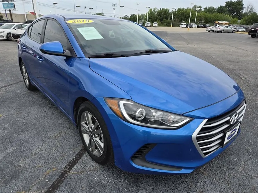 2018 Hyundai Elantra SEL photo 1