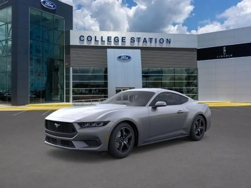 2025 Ford Mustang photo 1