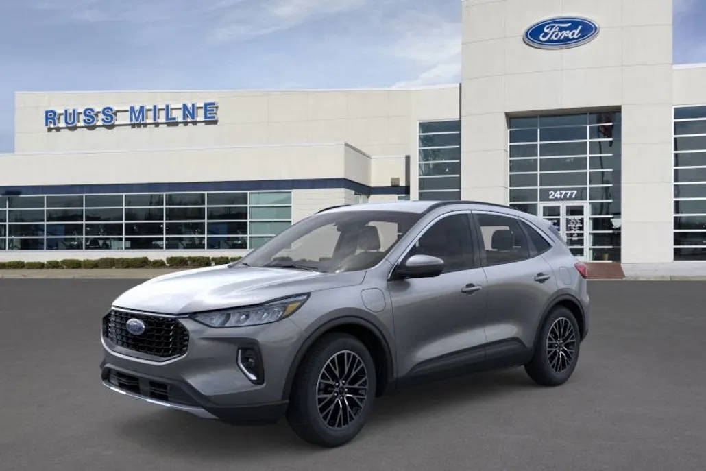 2023 Ford Escape Titanium photo 1