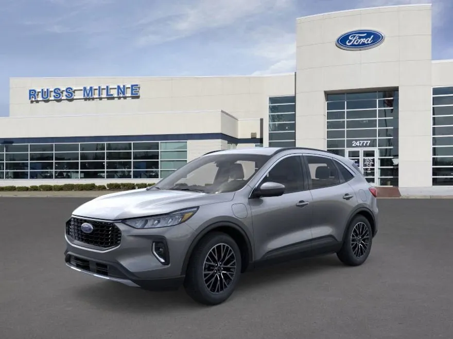 2023 Ford Escape Titanium photo 1
